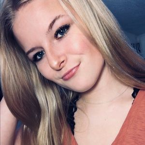 Meet your Posher, Breanna